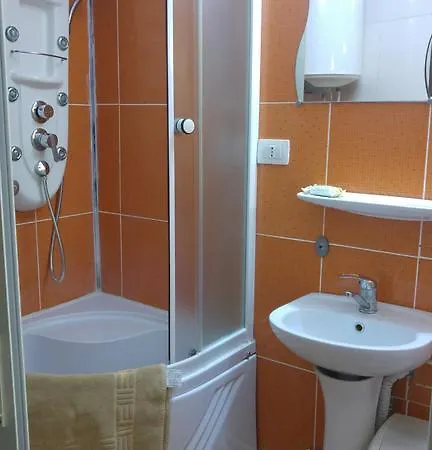 Pensiunea La Castel - Piscina Incalzita Gasthof