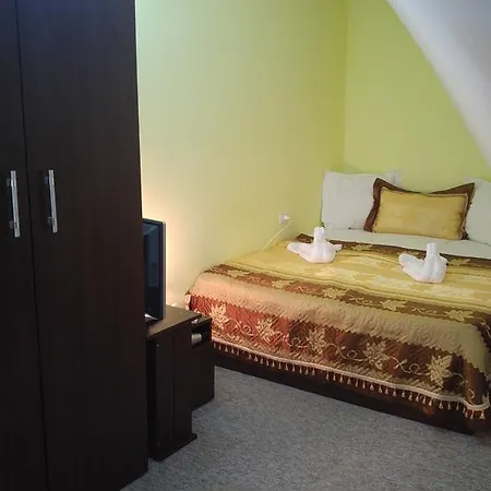 Pensiunea La Castel - Piscina Incalzita Gasthof Costinești