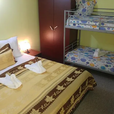 Gasthof Pensiunea La Castel - Piscina Incalzita Costinești