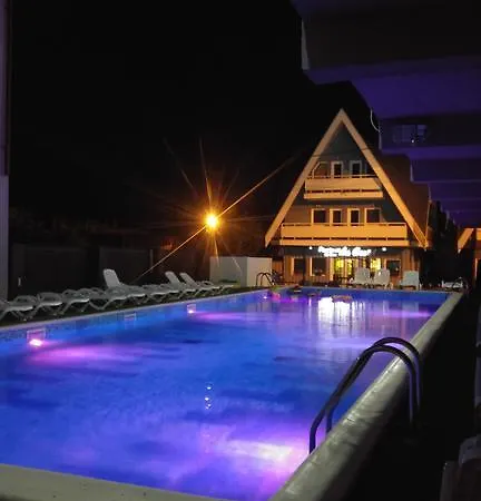 Pensiunea La Castel - Piscina Incalzita 3*