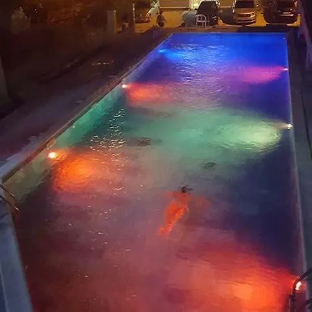 Pensiunea La Castel - Piscina Incalzita Gasthof