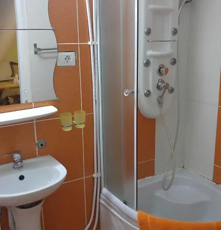 Pensiune Pensiunea La Castel - Piscina Incalzita