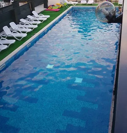 Pensiunea La Castel - Piscina Incalzita