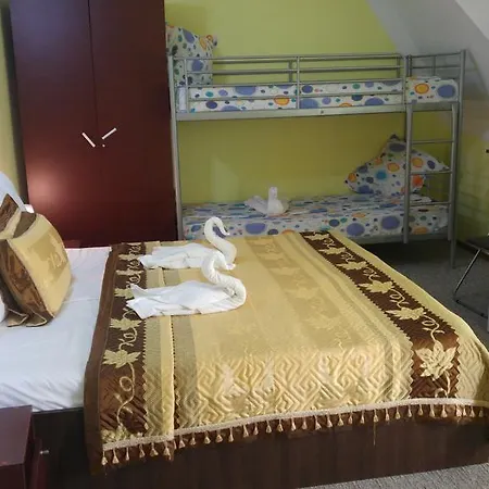 Pensiunea La Castel - Piscina Incalzita