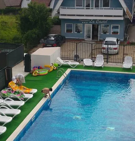 Pensiunea La Castel - Piscina Incalzita 3*