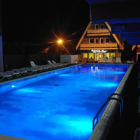 Pensiunea La Castel - Piscina Incalzita Costinesti